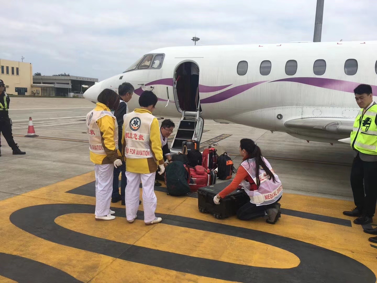 武威香港出入境救护车出租